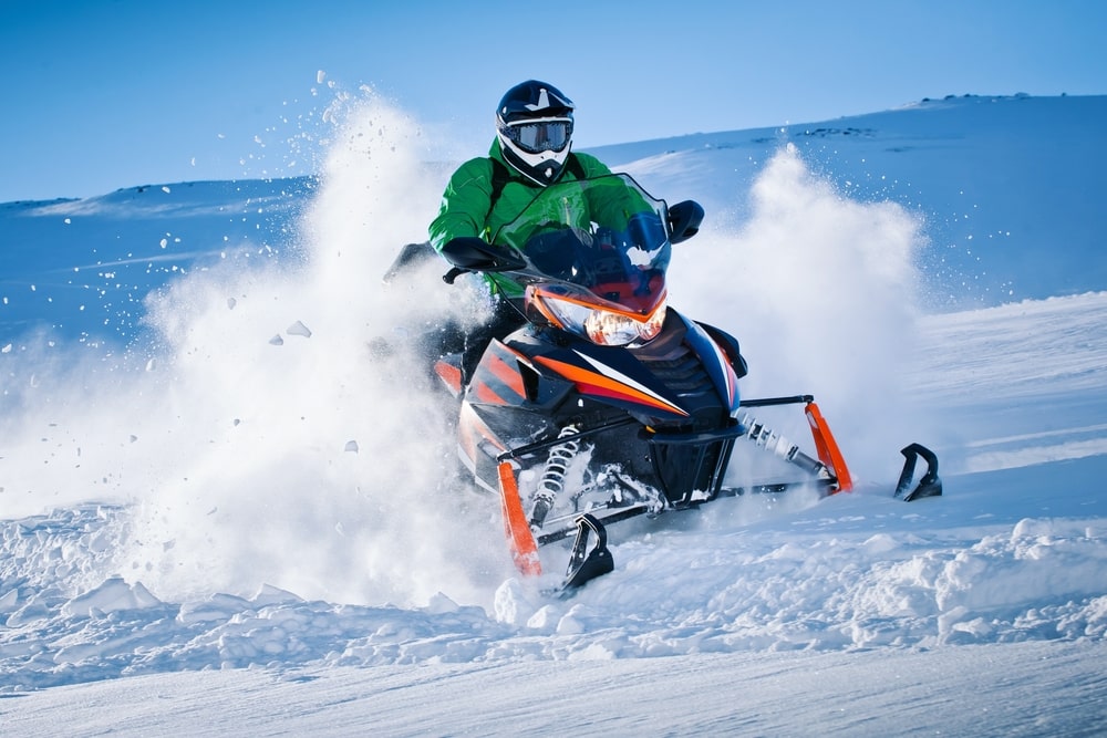 Snowmobiling: The Thrilling Alternative to Jet Ski Rental in Toronto and Lake Simcoe