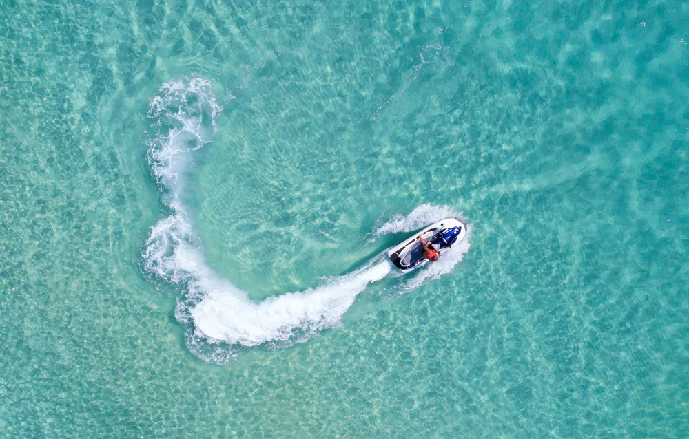 Family Jet Ski Picnics: Exploring Hidden Beaches by Water