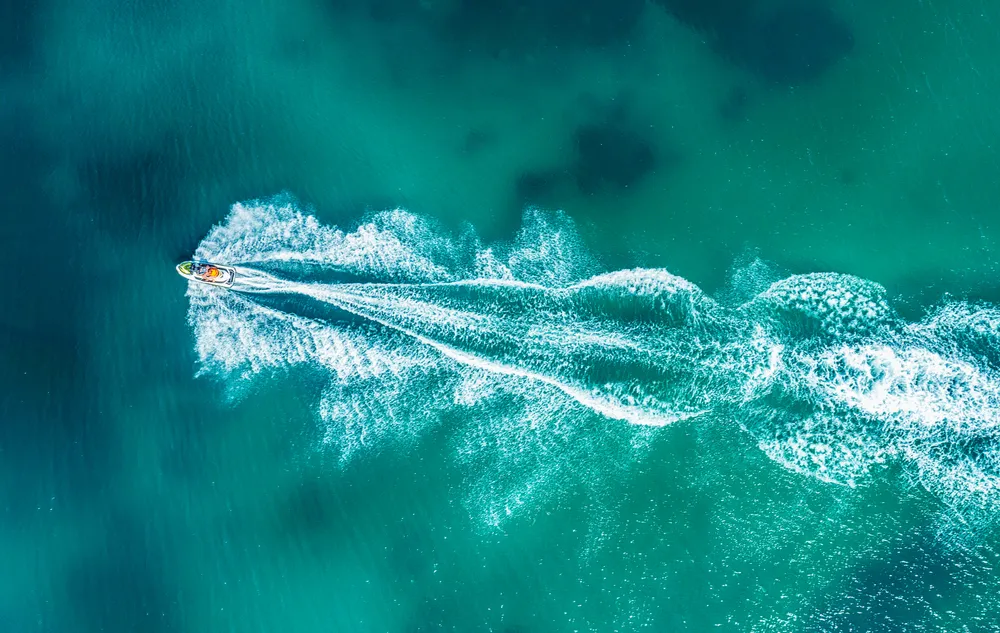 Luxury Jet Ski Experiences: Turning Your Toronto Waterfront Ride into a VIP Adventure