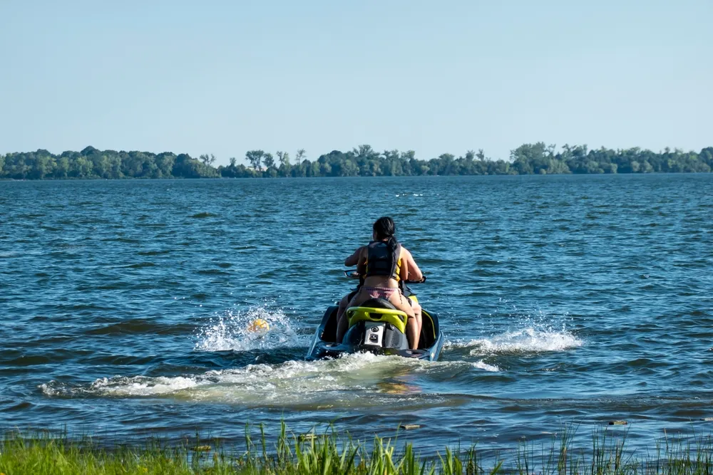 Spotlight on Ontario Jet Ski Entrepreneurs: The People Powering the Province’s Water Sports Scene 🌊🚤