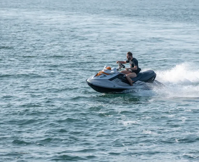 Toronto Harbour vs. Lake Simcoe: Where Should You Ride?