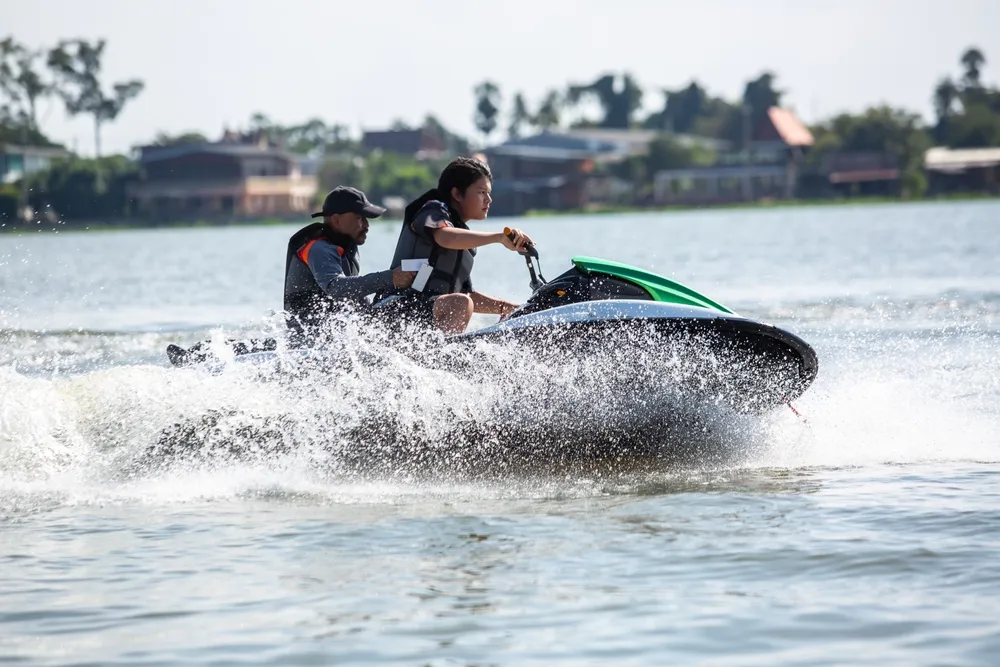 Best Waterfront Restaurants to Visit by Jet Ski Near Toronto